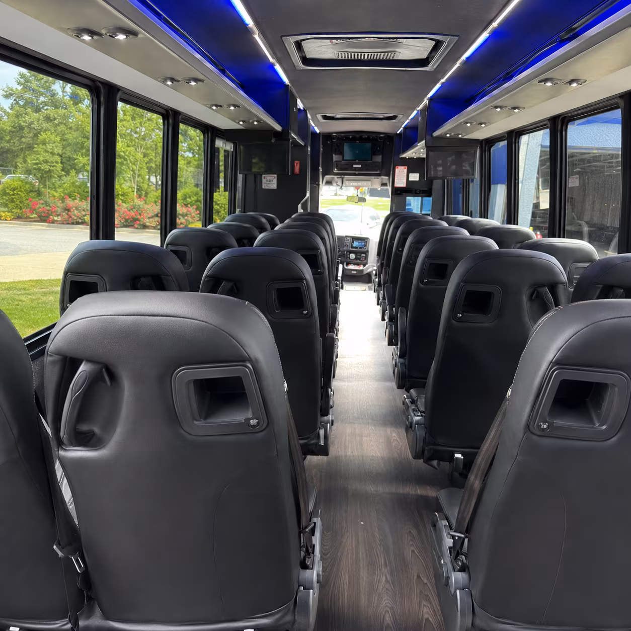 can i book a one way a round trip or a multi day package in victoria texas