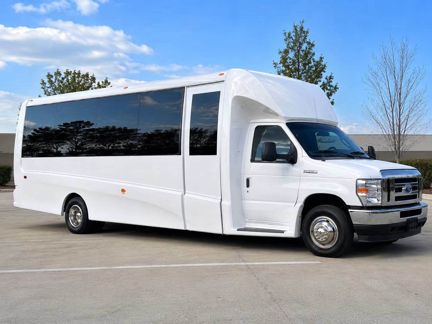 hotel to event shuttle buses for multi day corporate programs in victoria