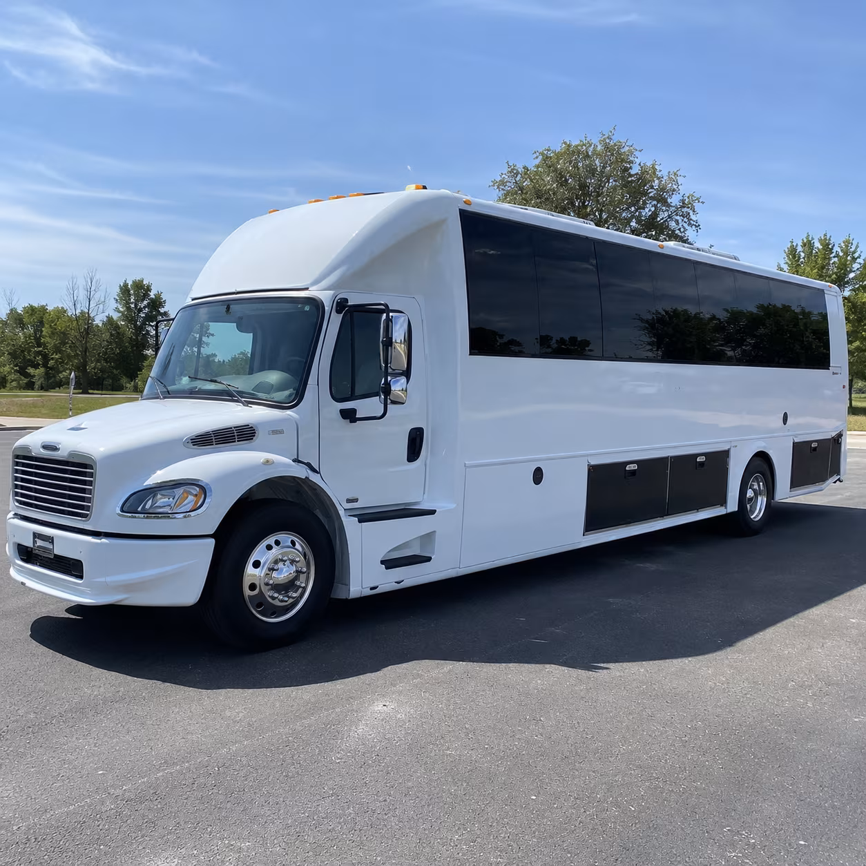 victoria 40 passenger party bus